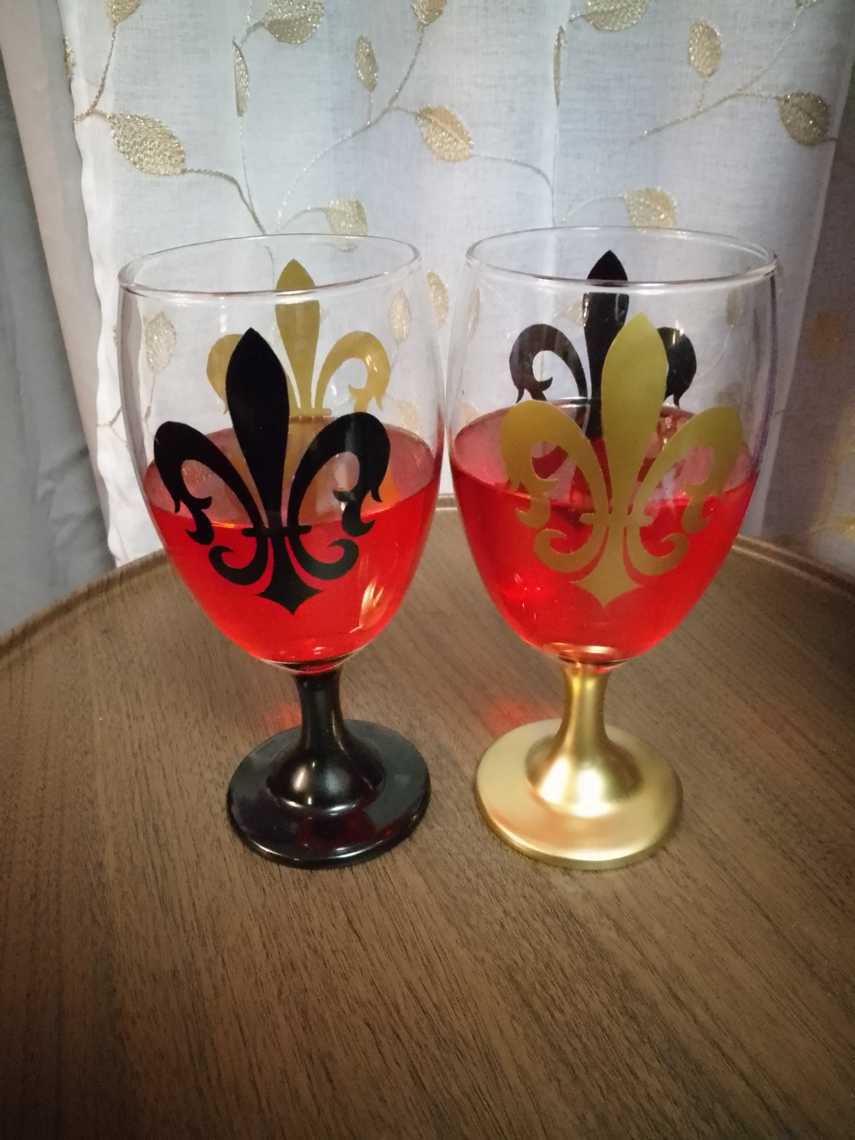 Black and Gold Fleur-de-lis glass